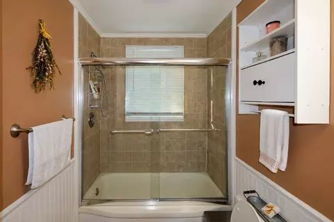 Bath - 98 Van Kleeck Rd, Millis, MA 02054 photo 3 of 5