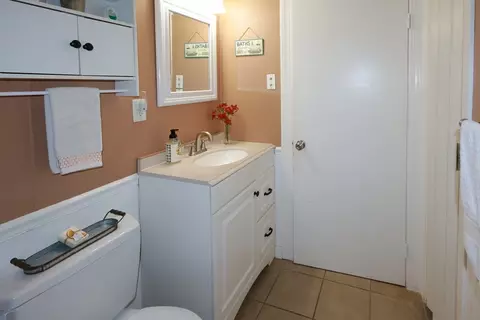 Bath - 98 Van Kleeck Rd, Millis, MA 02054 photo 1 of 5