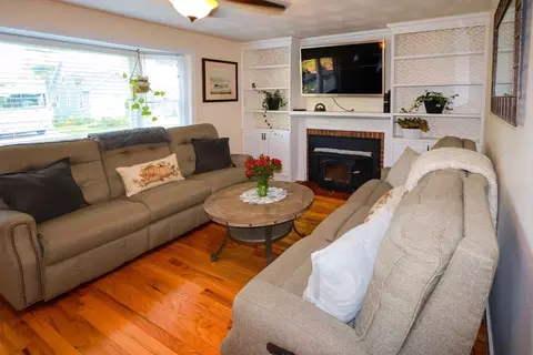 Living - 98 Van Kleeck Rd, Millis, MA 02054 photo 1 of 4