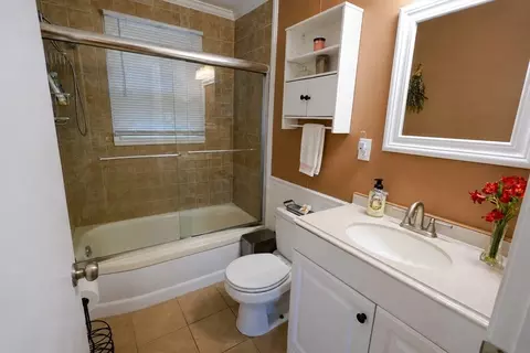 Bath - 98 Van Kleeck Rd, Millis, MA 02054 photo 2 of 5