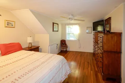 Bedroom - 98 Van Kleeck Rd, Millis, MA 02054 photo 4 of 8