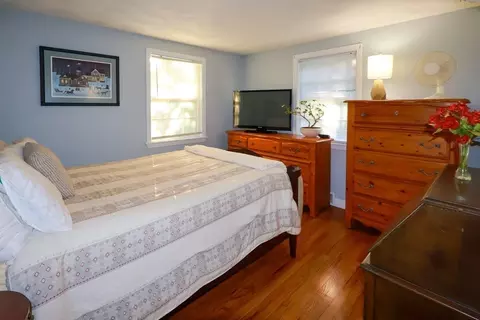 Bedroom - 98 Van Kleeck Rd, Millis, MA 02054 photo 1 of 8