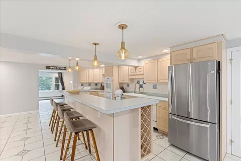 Kitchen - 5 Line Brook Rd, Atkinson, NH 03811 photo 5 of 7
