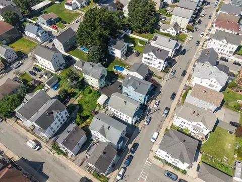 View/Area - 93-95 Buffinton St, Fall River, MA 02721 photo 4 of 9