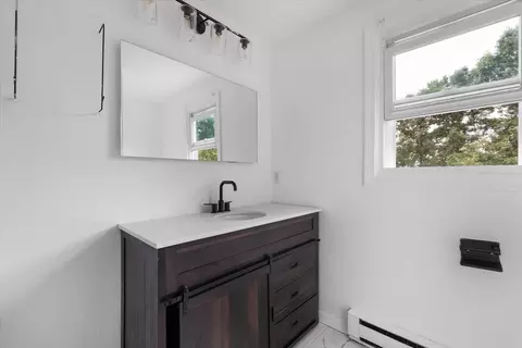Bath - 15 Gibbs St #G, Worcester, MA 01607 photo 3 of 3