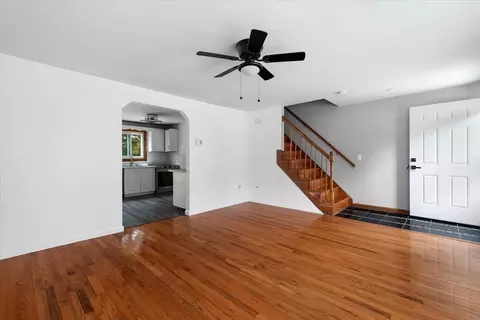 Living - 15 Gibbs St #G, Worcester, MA 01607 photo 1 of 2