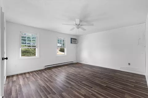 Living - 15 Gibbs St #G, Worcester, MA 01607 photo 2 of 2