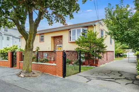 72 True St, Revere, MA 02151