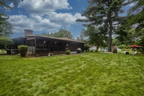 Exterior - 63 Pine Acre Rd, Springfield, MA 01129 photo 6 of 8