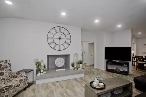 Living - 63 Pine Acre Rd, Springfield, MA 01129 photo 3 of 4