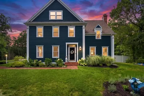 31 Quaker Village Ln, Sandwich, MA 02537