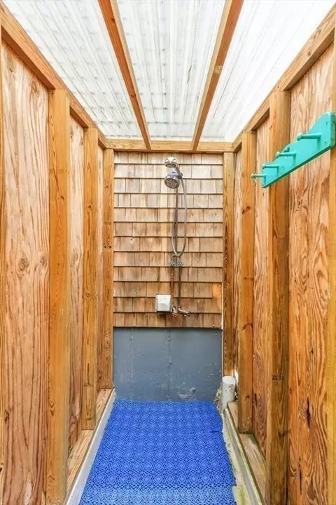 Bath - 35 Pinecrest Ave, Mashpee, MA 02649 photo 3 of 3