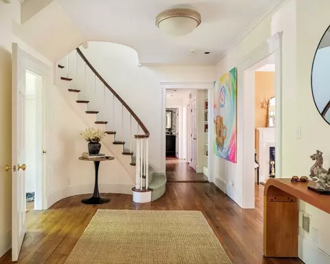 Entry Way - 17 Chesham Rd, Brookline, MA 02445 photo 1 of 1