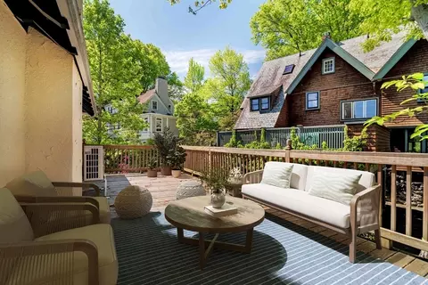 Exterior - 17 Chesham Rd, Brookline, MA 02445 photo 5 of 8