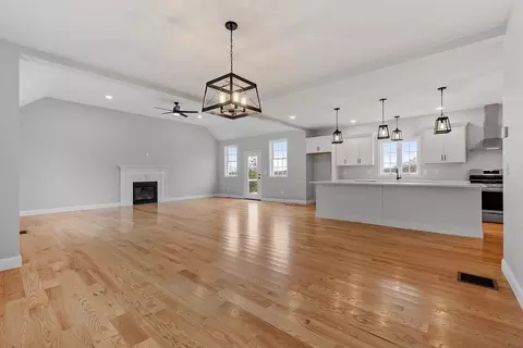 Living - 71 Willard, Ashburnham, MA 01430 photo 3 of 5