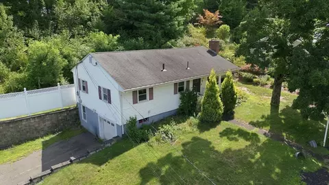 31 Sunset Ter, Feeding Hills, MA 01030