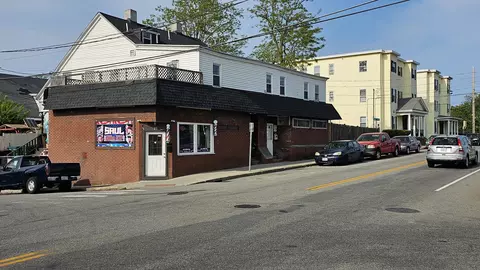46 Howard St, Lowell, MA 01851