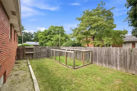 Exterior - 63 Martel Rd, Springfield, MA 01119 photo 12 of 13