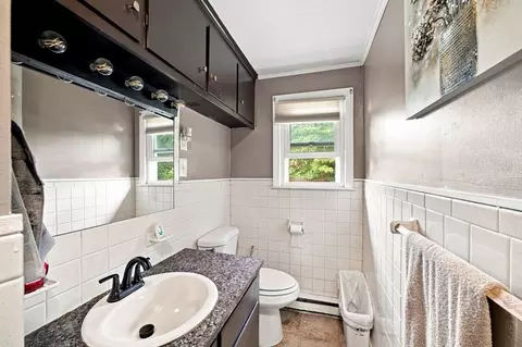 Bath - 63 Martel Rd, Springfield, MA 01119 photo 1 of 3