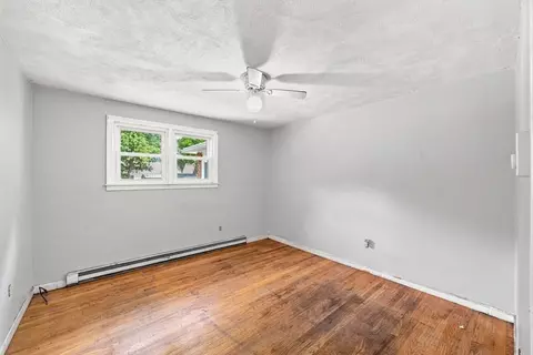 Bedroom - 63 Martel Rd, Springfield, MA 01119 photo 2 of 10