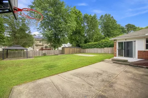 Exterior - 63 Martel Rd, Springfield, MA 01119 photo 11 of 13