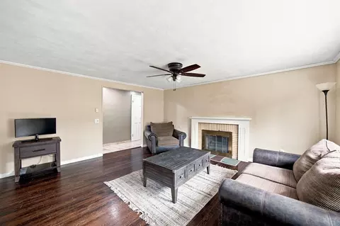 Living - 63 Martel Rd, Springfield, MA 01119 photo 2 of 4