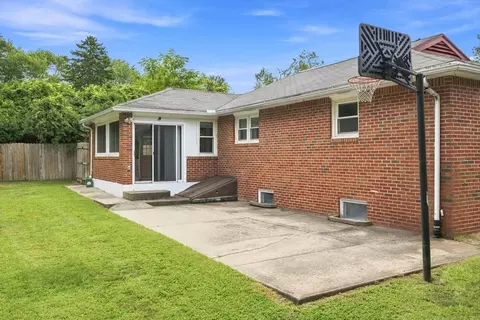 Exterior - 63 Martel Rd, Springfield, MA 01119 photo 9 of 13