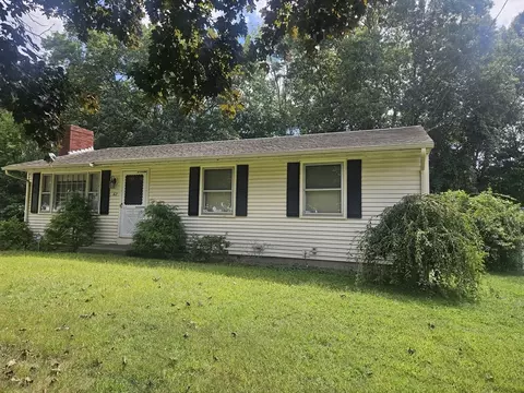 62 Easton St, New Bedford, MA 02746