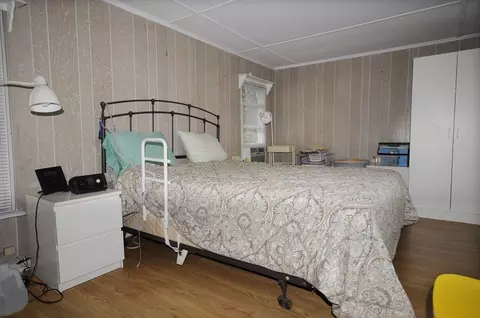 Bedroom - 48 Highland Ave Onset, Wareham, MA 02558 photo 1 of 6