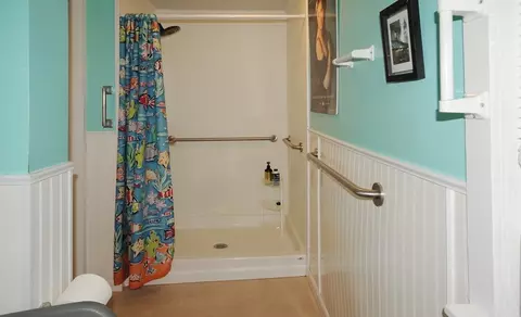 Bath - 48 Highland Ave Onset, Wareham, MA 02558 photo 2 of 4