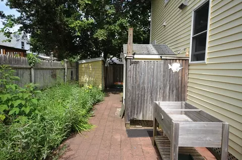 Exterior - 48 Highland Ave Onset, Wareham, MA 02558 photo 5 of 8