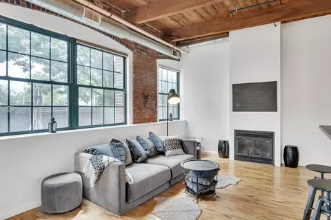 Living - 210 Broadway #106, Everett, MA 02149 photo 3 of 6