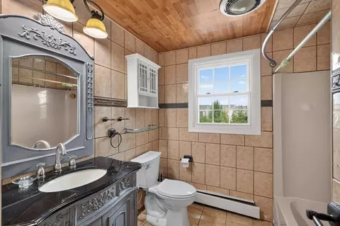 Bath - 202 Oman St, Fall River, MA 02721 photo 1 of 1