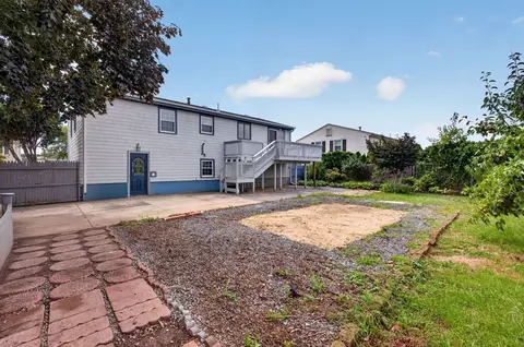 Exterior - 202 Oman St, Fall River, MA 02721 photo 7 of 8
