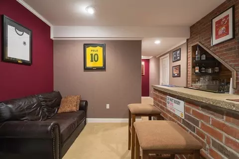 Living - 9 White Rd, Mendon, MA 01756 photo 4 of 5