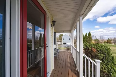 Exterior - 9 White Rd, Mendon, MA 01756 photo 2 of 6