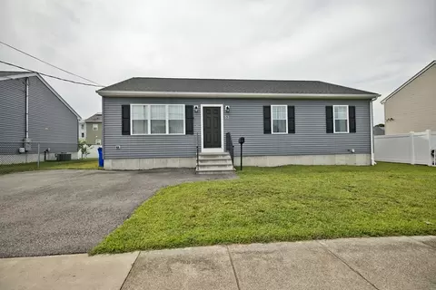 Exterior - 53 Pulaski St, Fall River, MA 02721 photo 1 of 6
