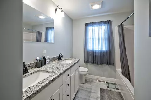 Bath - 53 Pulaski St, Fall River, MA 02721 photo 1 of 1