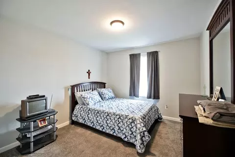 Bedroom - 53 Pulaski St, Fall River, MA 02721 photo 2 of 6