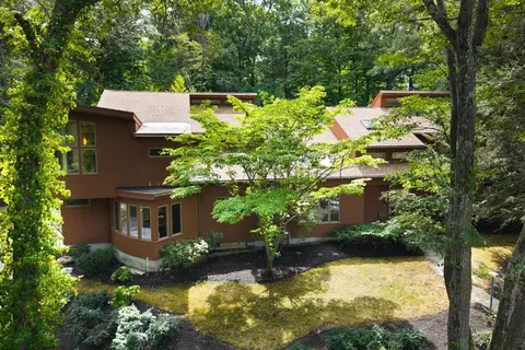 40 Warren, Newton, MA 02459