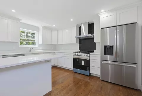 Kitchen - 28 Hazelnut Pl, Dedham, MA 02026 photo 4 of 6