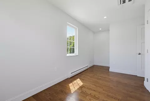 Bedroom - 28 Hazelnut Pl, Dedham, MA 02026 photo 6 of 6