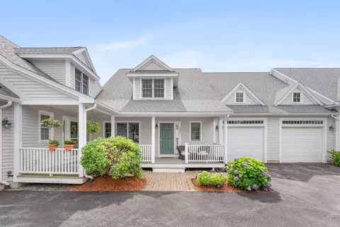 10 Charnstaff Ln #404, Billerica, MA 01821