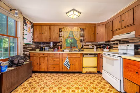 Kitchen - 87 Ashfield Rd, Conway, MA 01341 photo 2 of 2