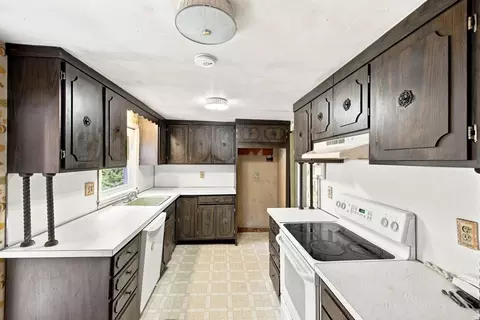 Kitchen - 8 Charlesgate Rd, Walpole, MA 02081 photo 1 of 2