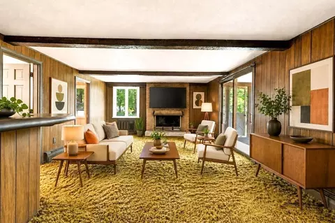 Living - 8 Charlesgate Rd, Walpole, MA 02081 photo 2 of 4