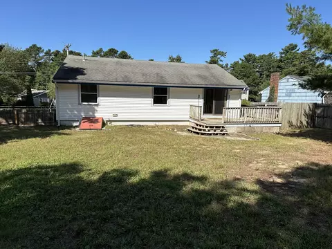 Exterior - 111 Wareham Lake Shore Dr, Wareham, MA 02571 photo 8 of 9