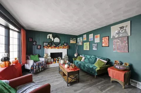 Living - 83 Oklahoma St, Springfield, MA 01104 photo 1 of 1