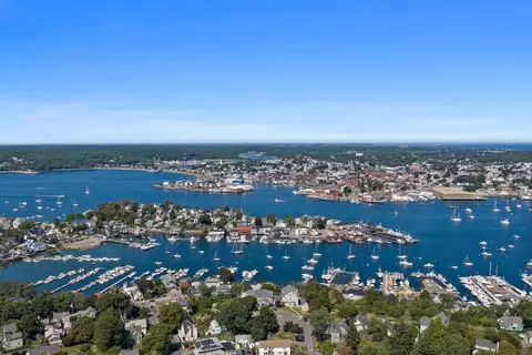 View/Area - 8 Orchard Rd #B, Gloucester, MA 01930 photo 2 of 3