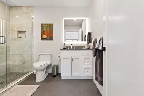 Bath - 8 Orchard Rd #B, Gloucester, MA 01930 photo 1 of 3